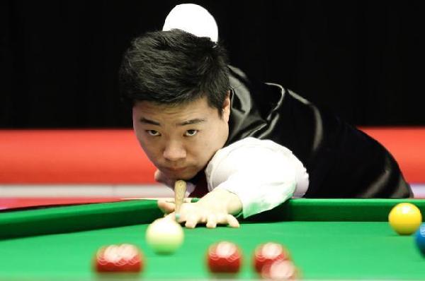 冠军距离的 冠军距离的