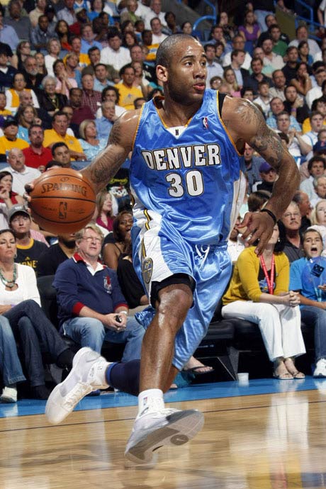 离不开主教 离不开主教